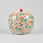 1030 2644 VASE AND COVER
